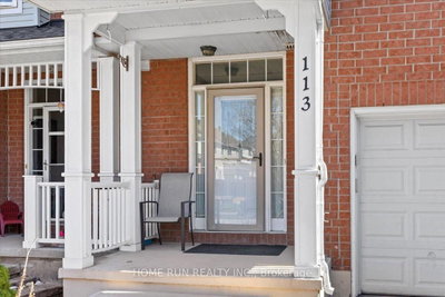 113 Gray Crescent • Ottawa, ON photo 2