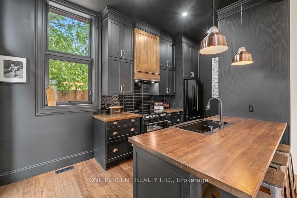143 Catharine Street N • Hamilton, ON photo 10