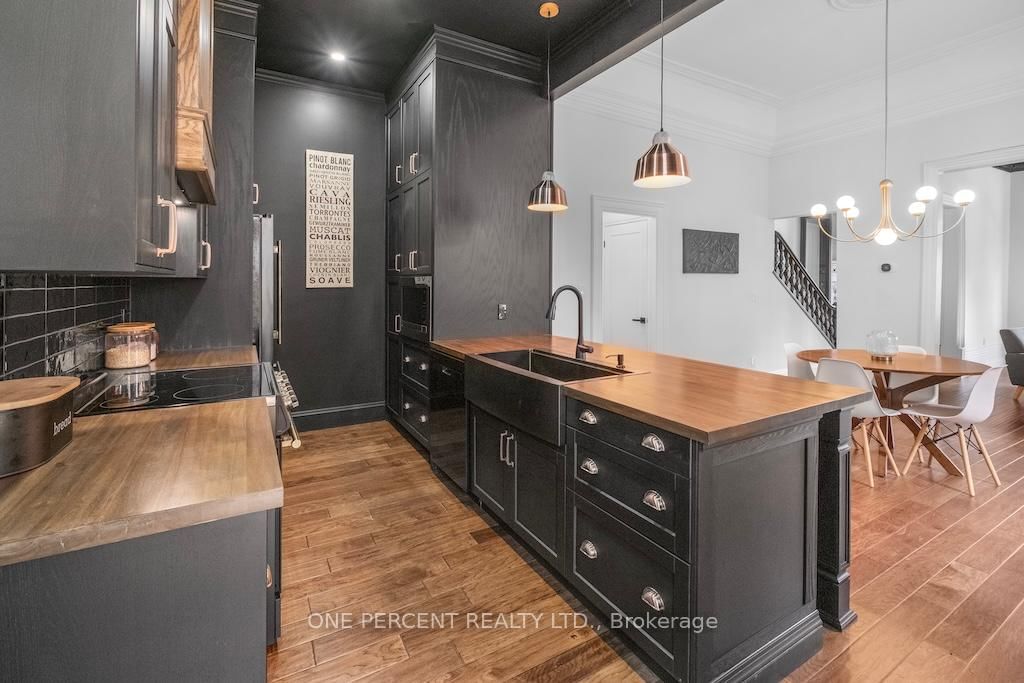 143 Catharine Street N • Hamilton, ON photo 12