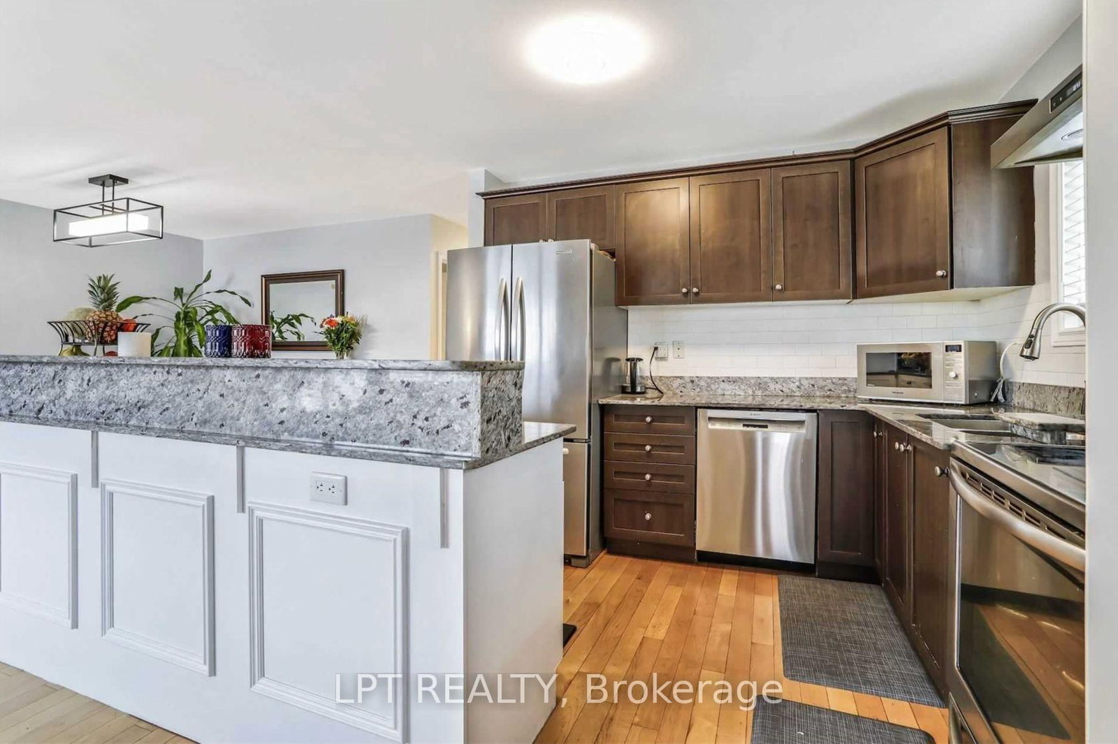 UPPER- 451 Brigadoon Drive, Hamilton 5