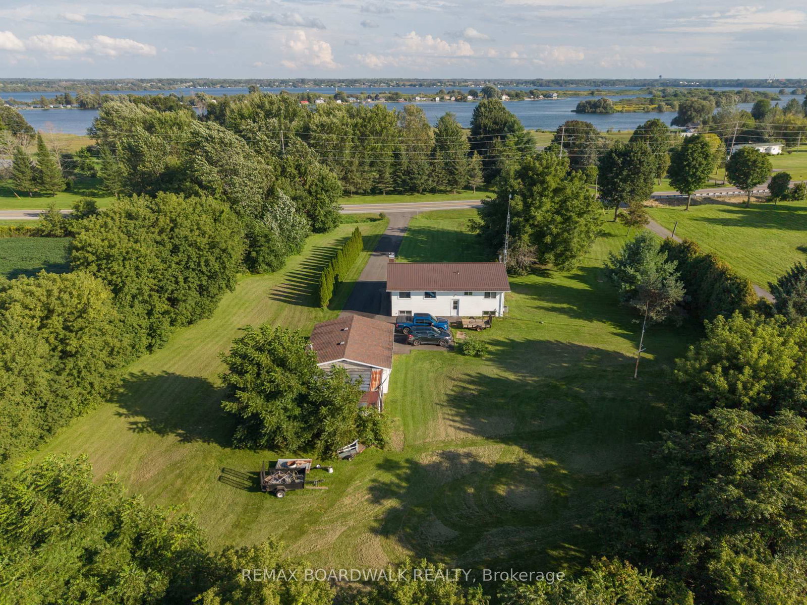 2106 County Road 2 Road • Edwardsburgh/Cardinal, ON photo 13