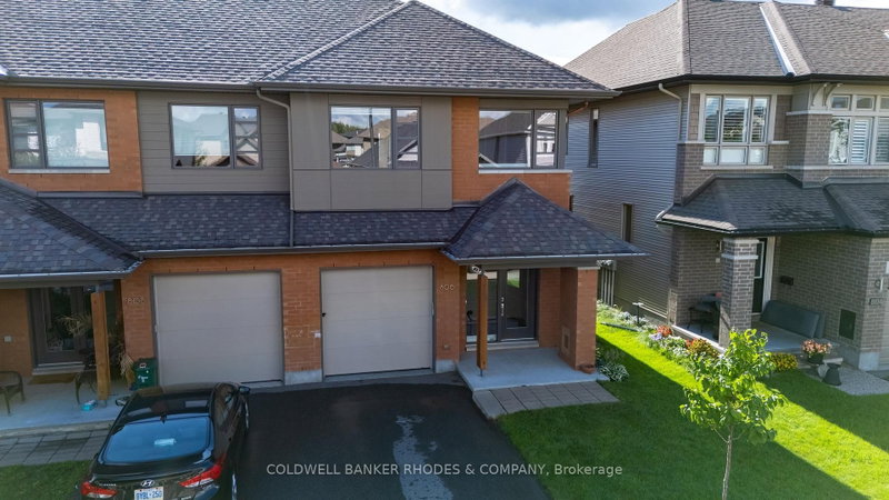 806 Carnelian Crescent