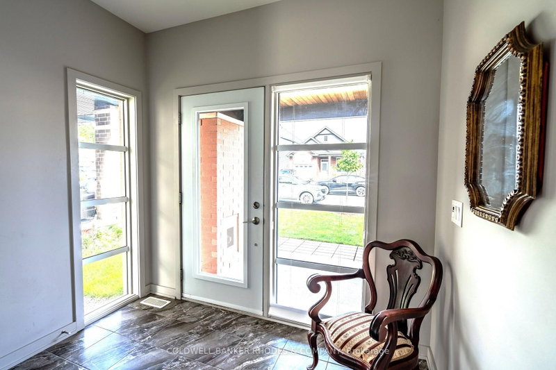 806 Carnelian Crescent