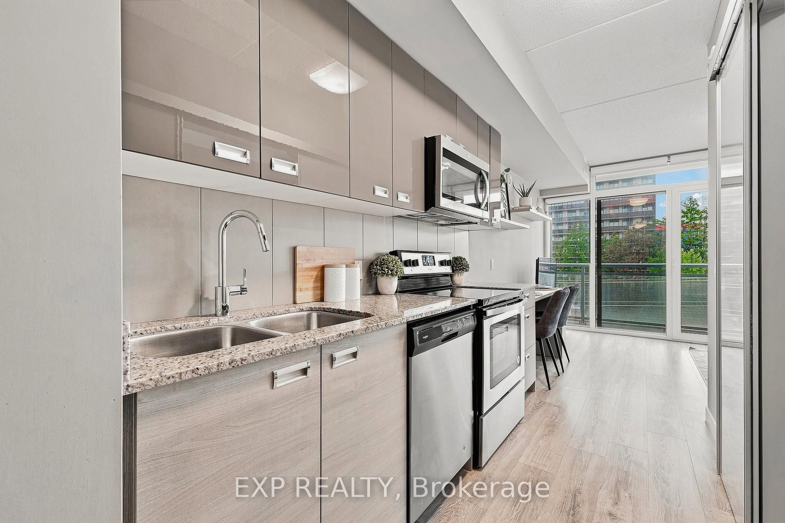 250 Albert Street • #615 • Waterloo, ON photo 4