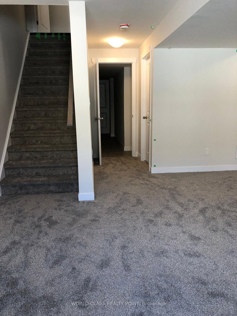 160 Stanley St photo 5