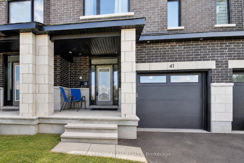 41 Moosonee Crescent