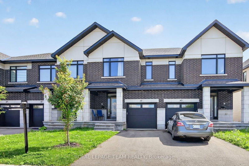 41 Moosonee Crescent