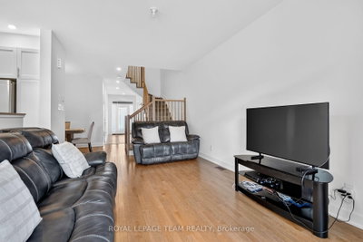 41 Moosonee Crescent • Ottawa, ON photo 4