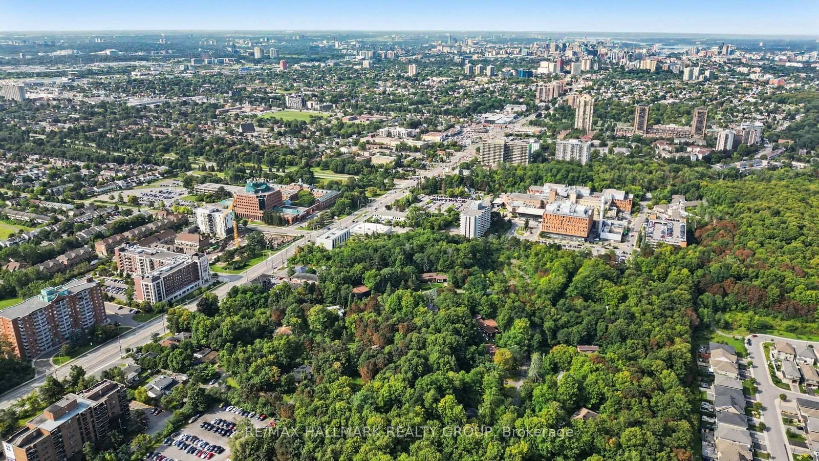 20 Fairhaven Way • Ottawa, ON photo 32