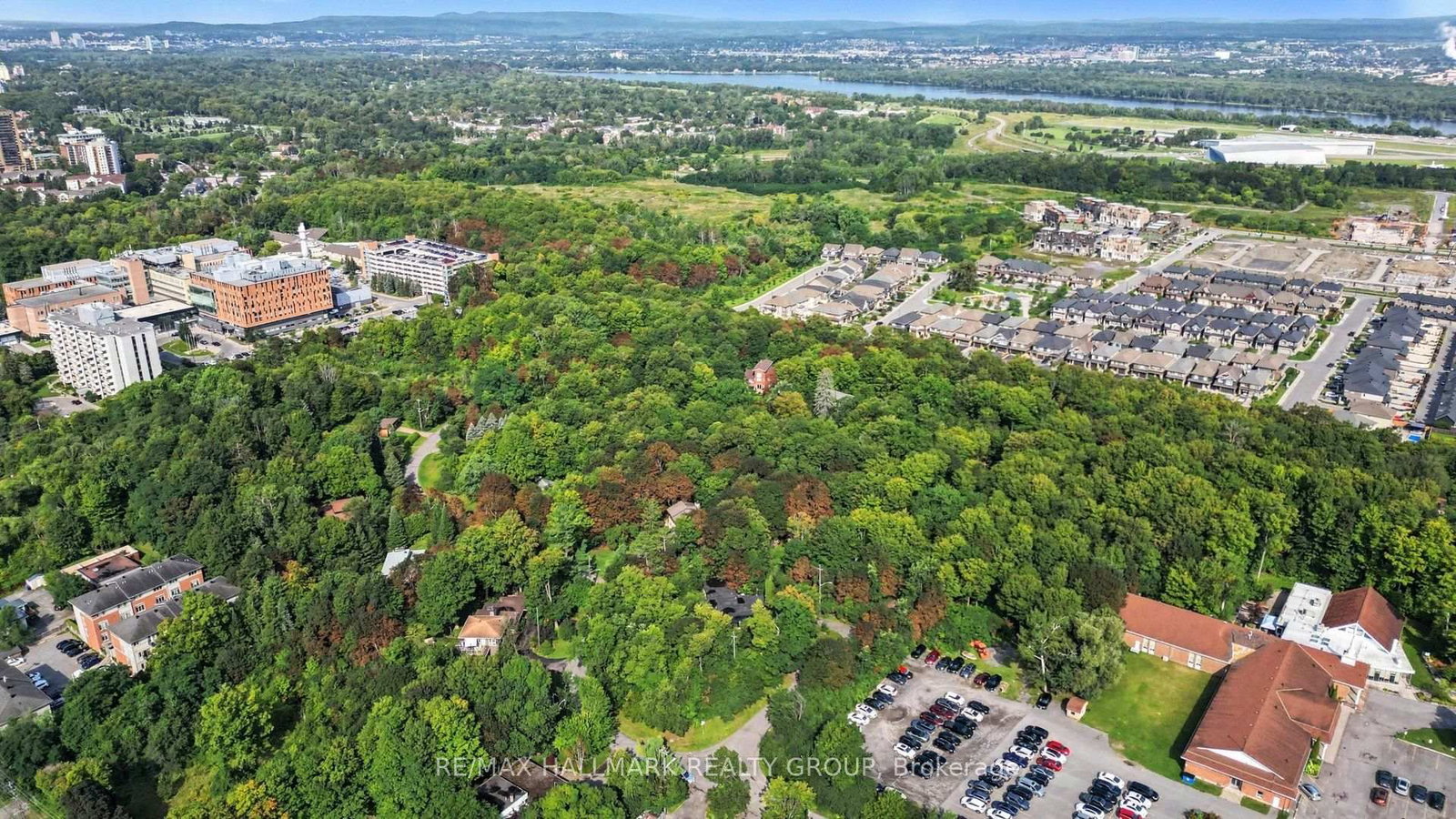 20 Fairhaven Way • Ottawa, ON photo 35