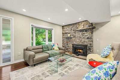 20 Fairhaven Way • Ottawa, ON photo 4