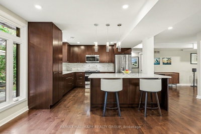 20 Fairhaven Way • Ottawa, ON photo 8