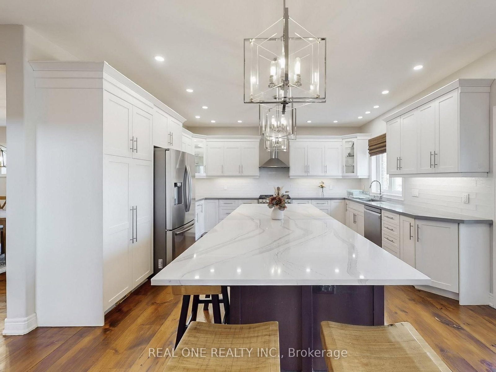 26 Matthews Court • St. Catharines, ON photo 12