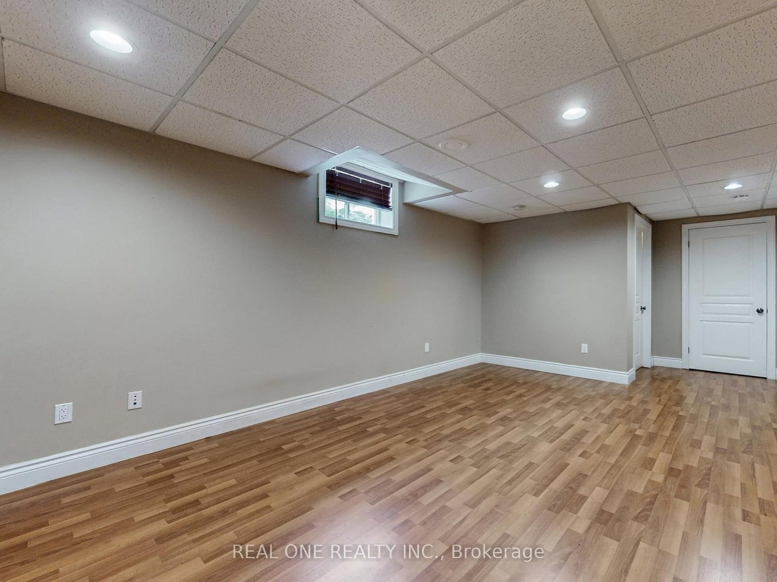 26 Matthews Court • St. Catharines, ON photo 40