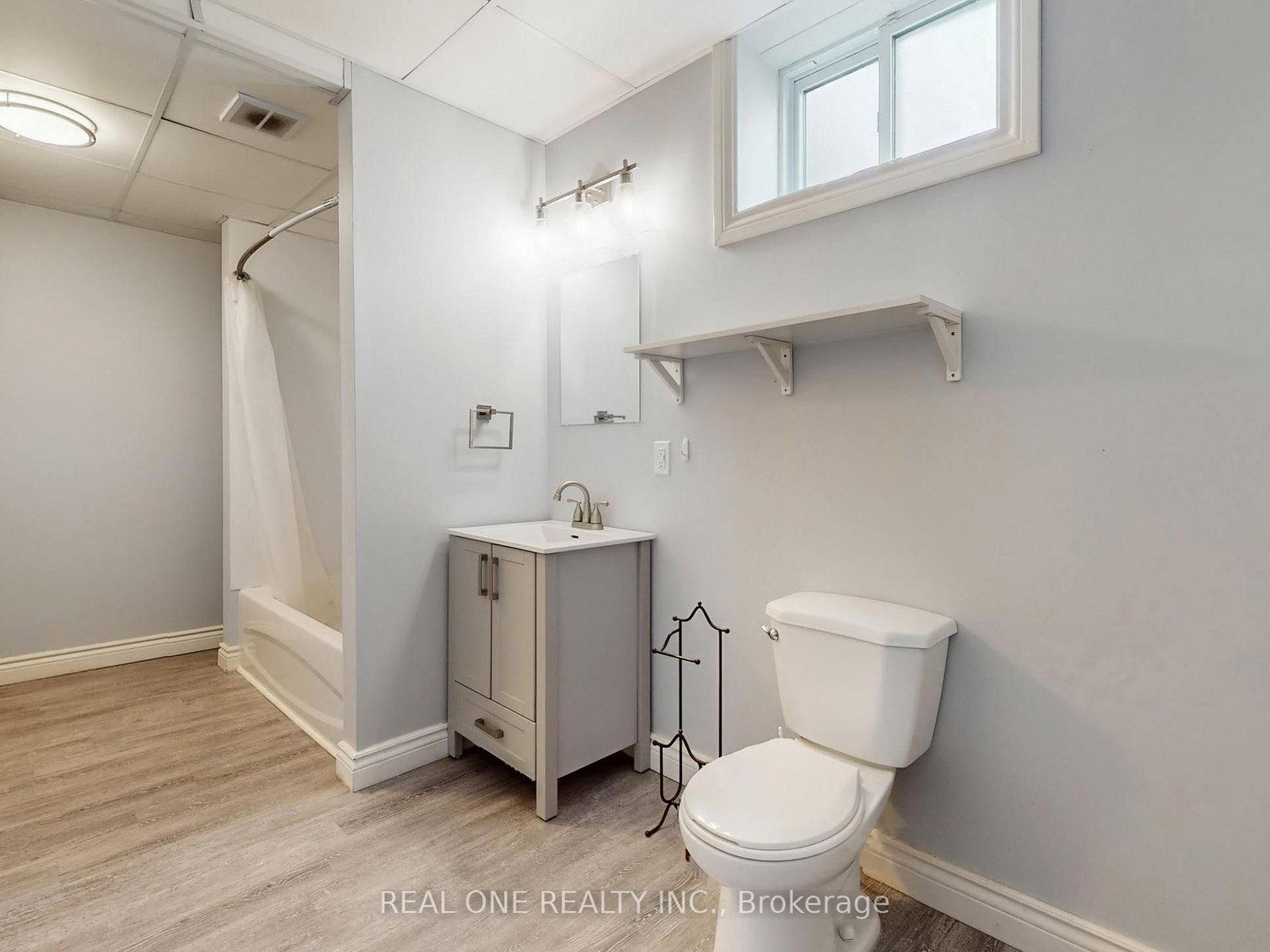 26 Matthews Court • St. Catharines, ON photo 41