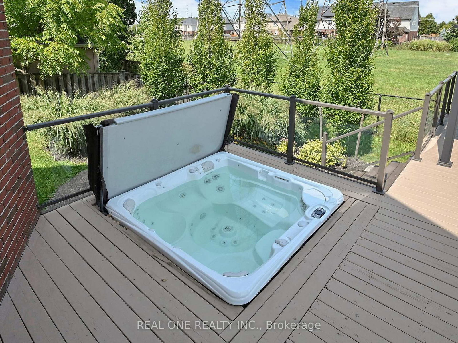 26 Matthews Court • St. Catharines, ON photo 45