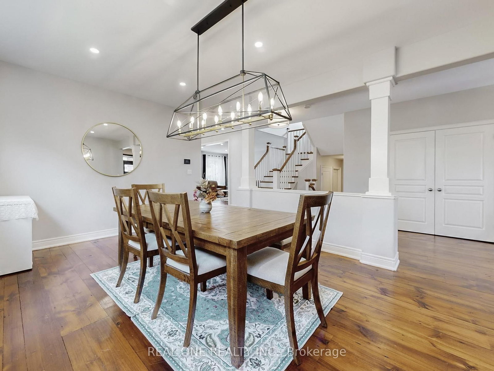 26 Matthews Court • St. Catharines, ON photo 9