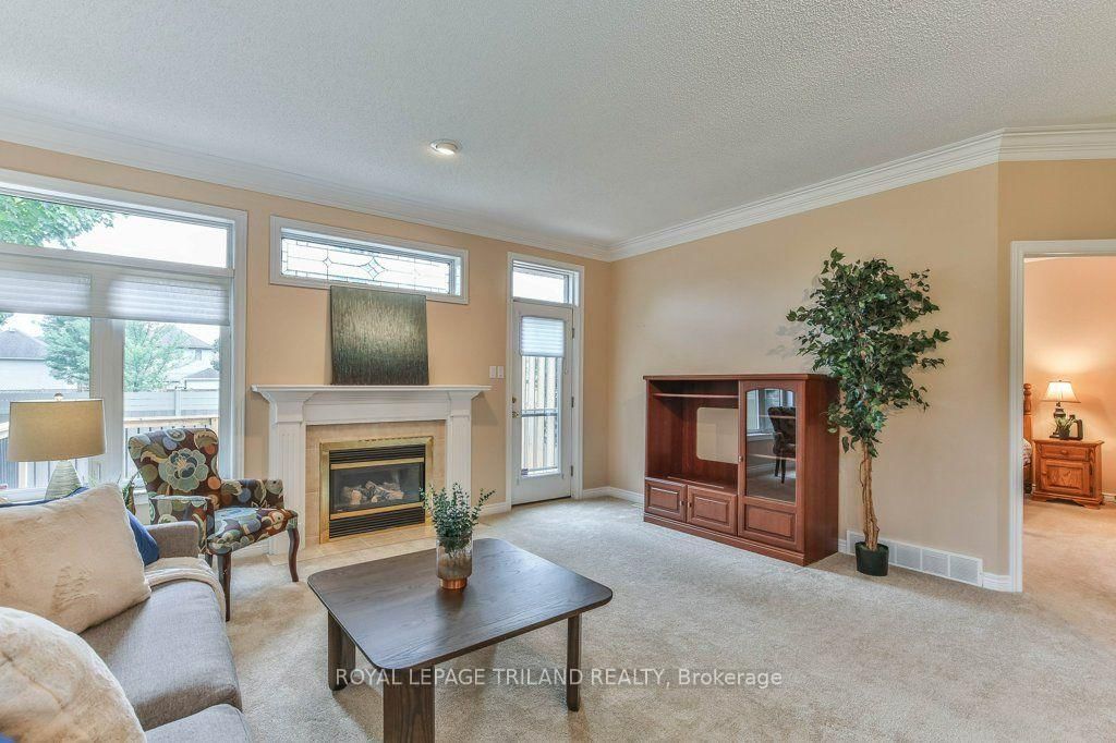 44 EDGEVALLEY Road • #42 • London East, ON photo 18