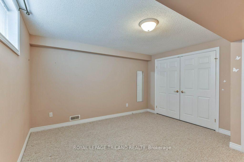 44 EDGEVALLEY Road • #42 • London East, ON photo 39