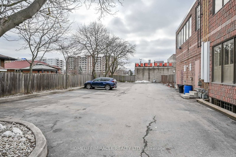 54 Centennial Pkwy N photo 5