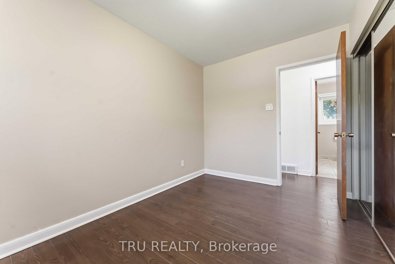 19 Ellery Crescent • Ottawa, ON photo 24