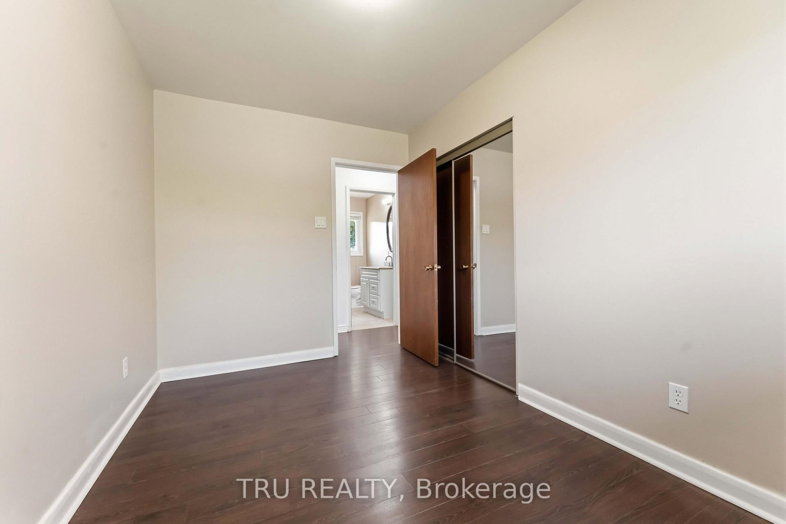 19 Ellery Crescent • Ottawa, ON photo 25