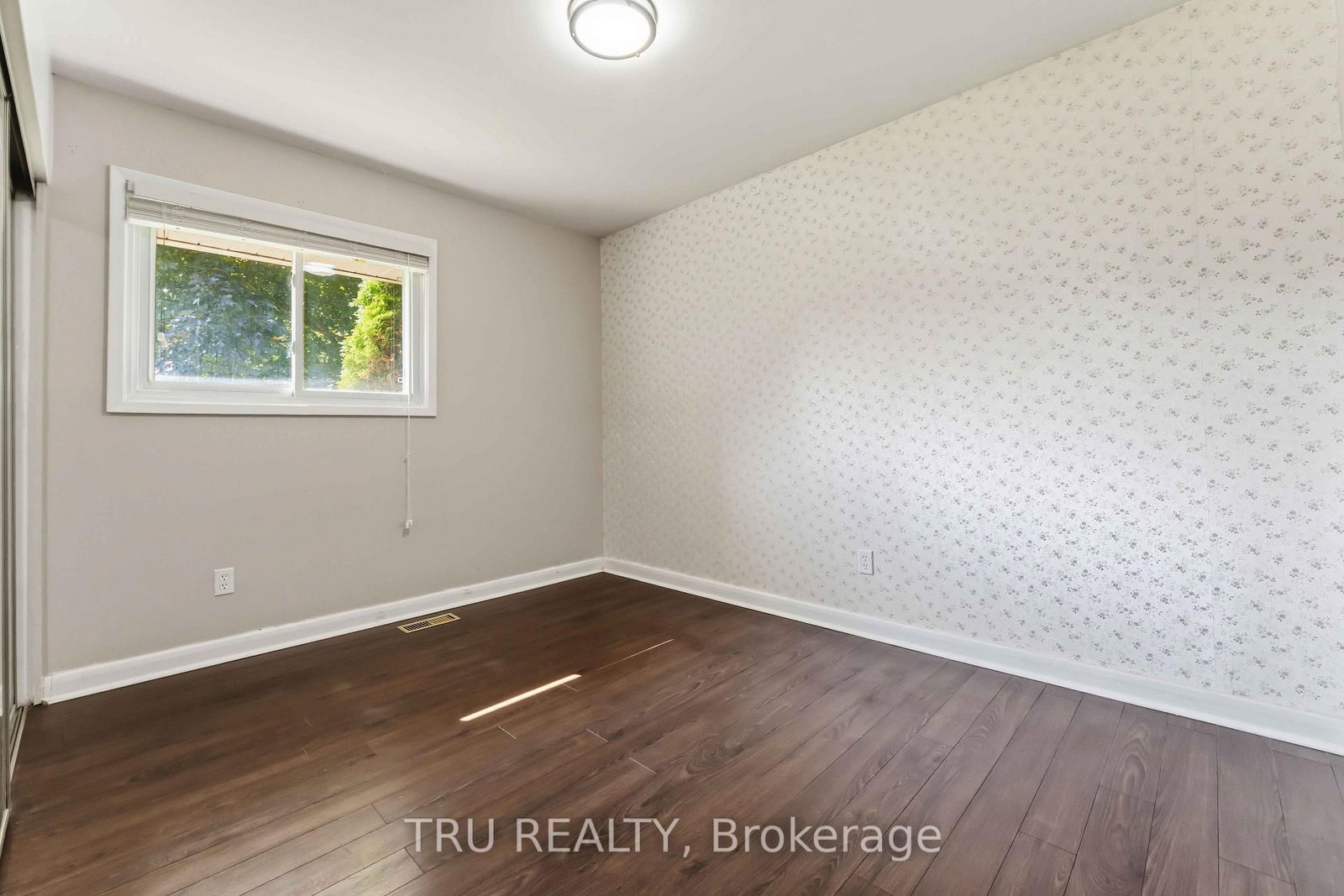 19 Ellery Crescent • Ottawa, ON photo 29