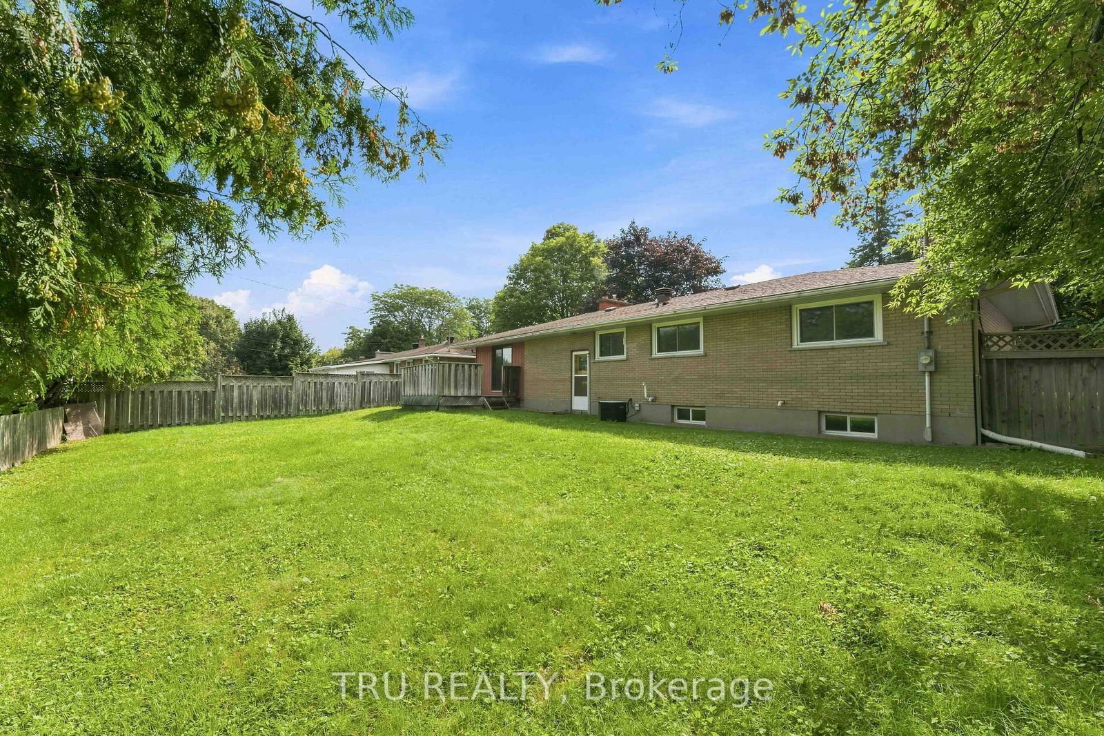 19 Ellery Crescent • Ottawa, ON photo 42