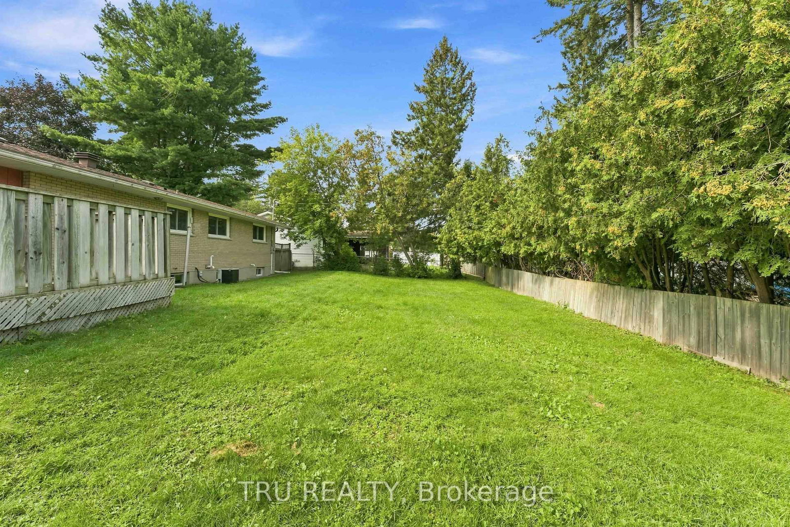 19 Ellery Crescent • Ottawa, ON photo 43