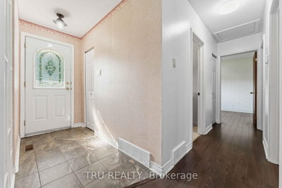 19 Ellery Crescent • Ottawa, ON photo 5