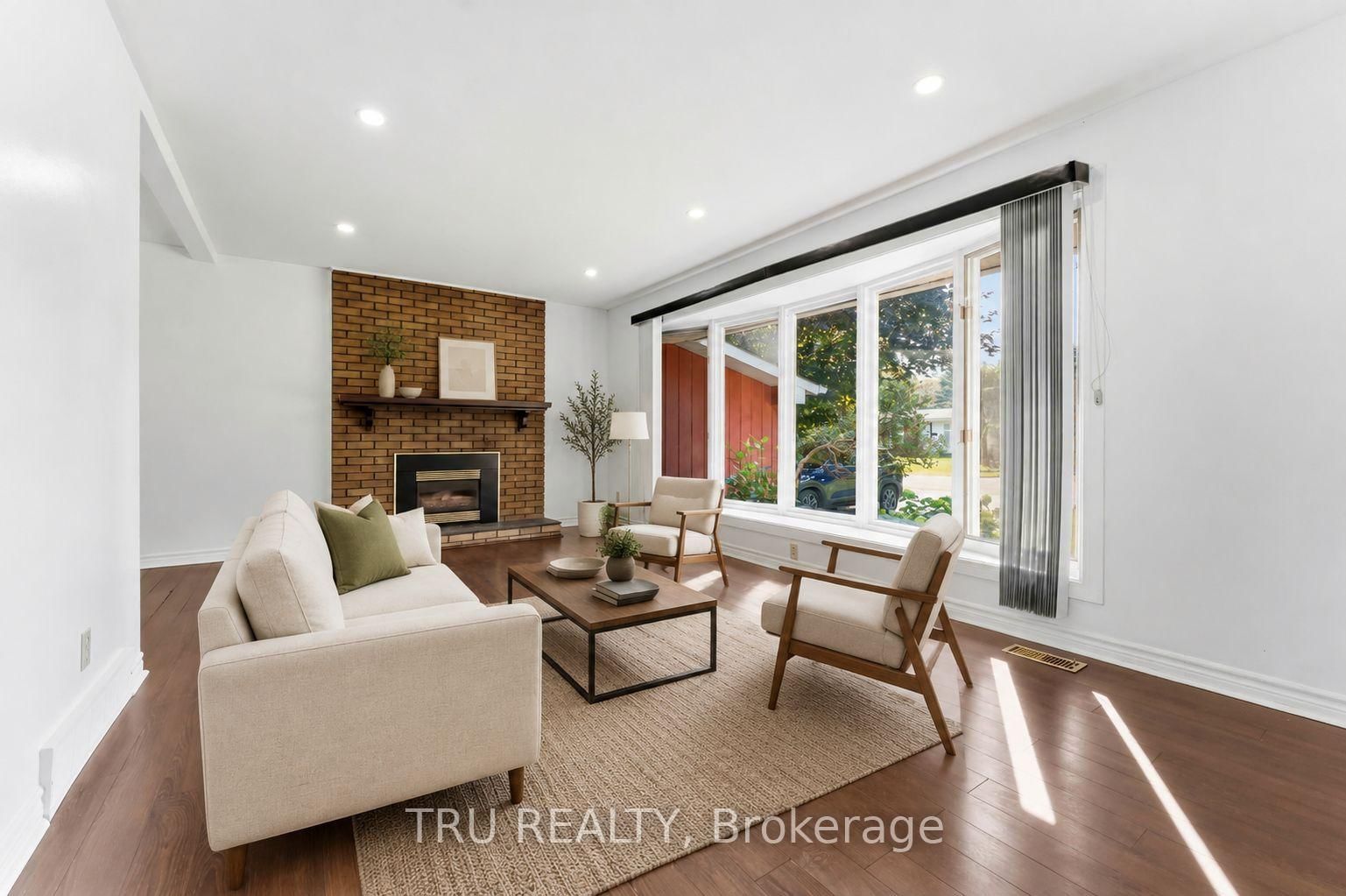 19 Ellery Crescent • Ottawa, ON photo 7