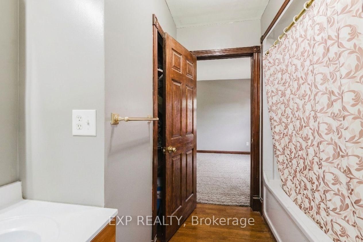9819 Onieda Road • Southwold, ON photo 13