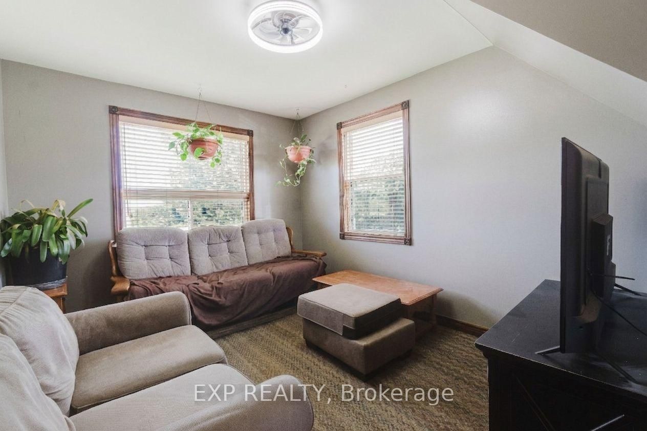 9819 Onieda Road • Southwold, ON photo 15