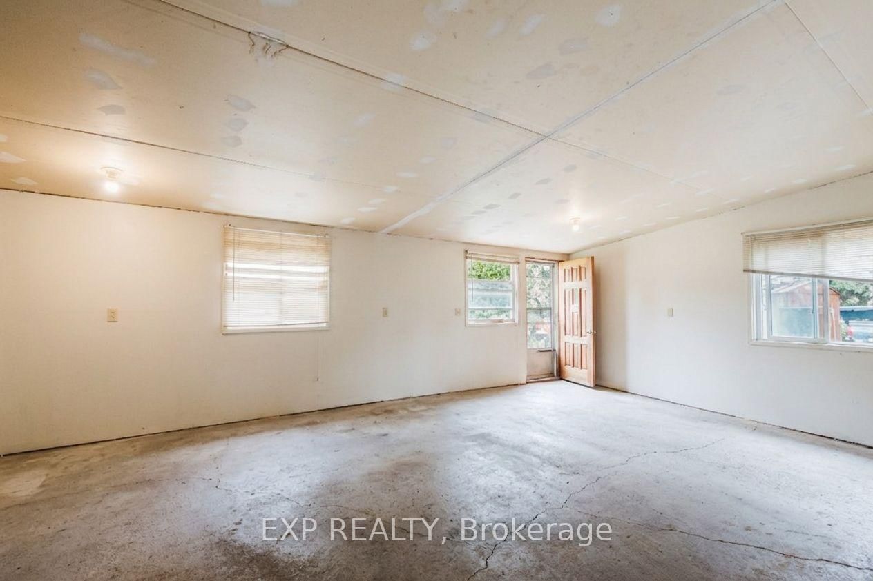 9819 Onieda Road • Southwold, ON photo 19