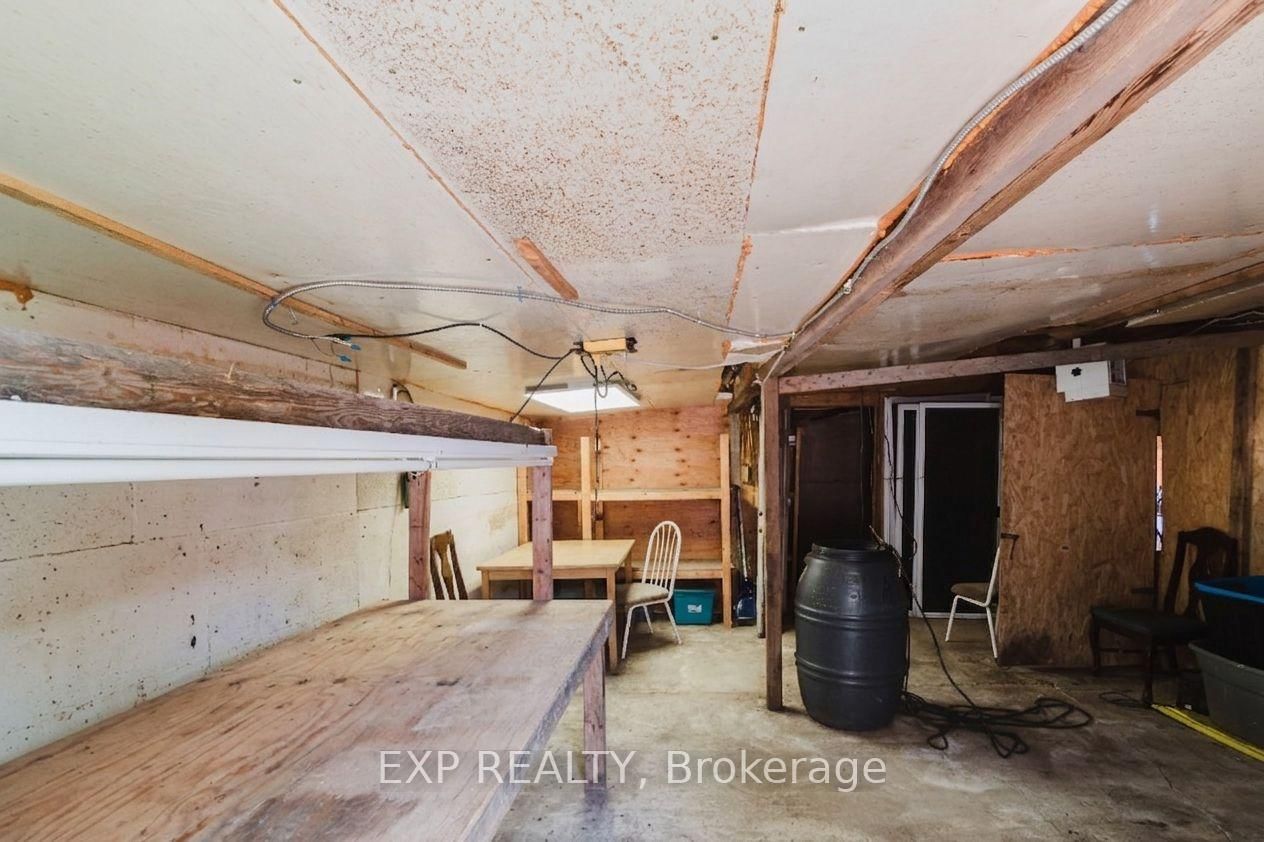 9819 Onieda Road • Southwold, ON photo 25