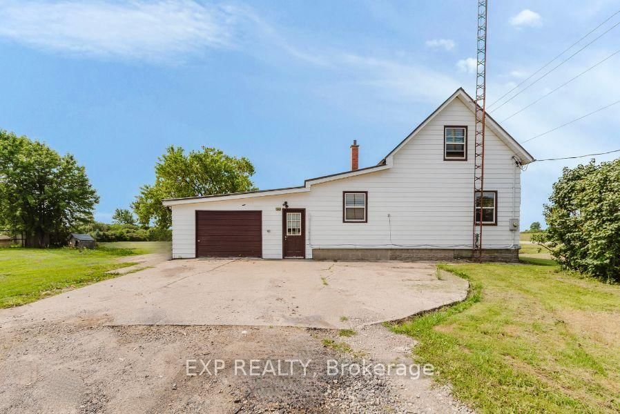 9819 Onieda Road • Southwold, ON photo 3