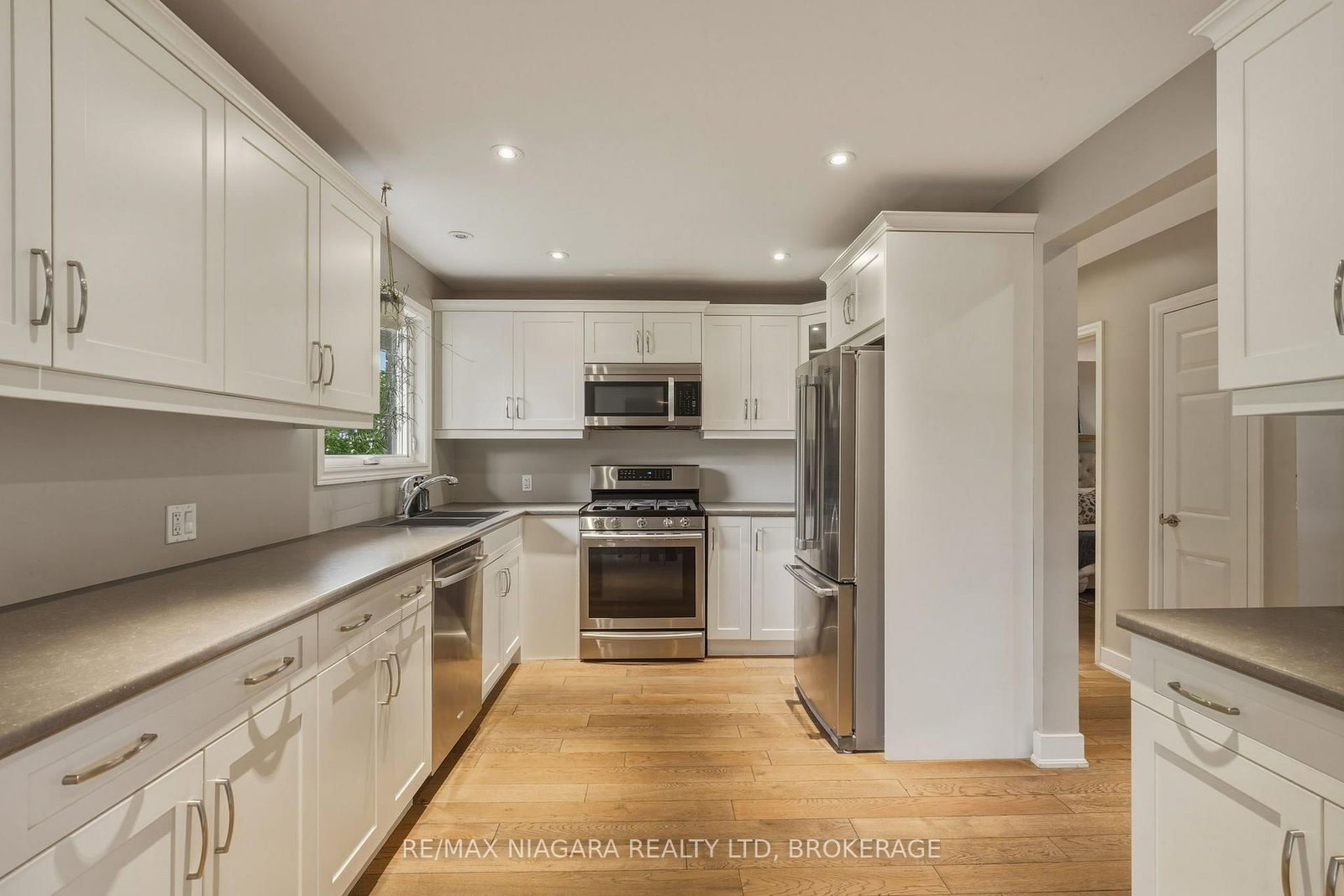 9 Youngblut Avenue • St. Catharines, ON photo 13