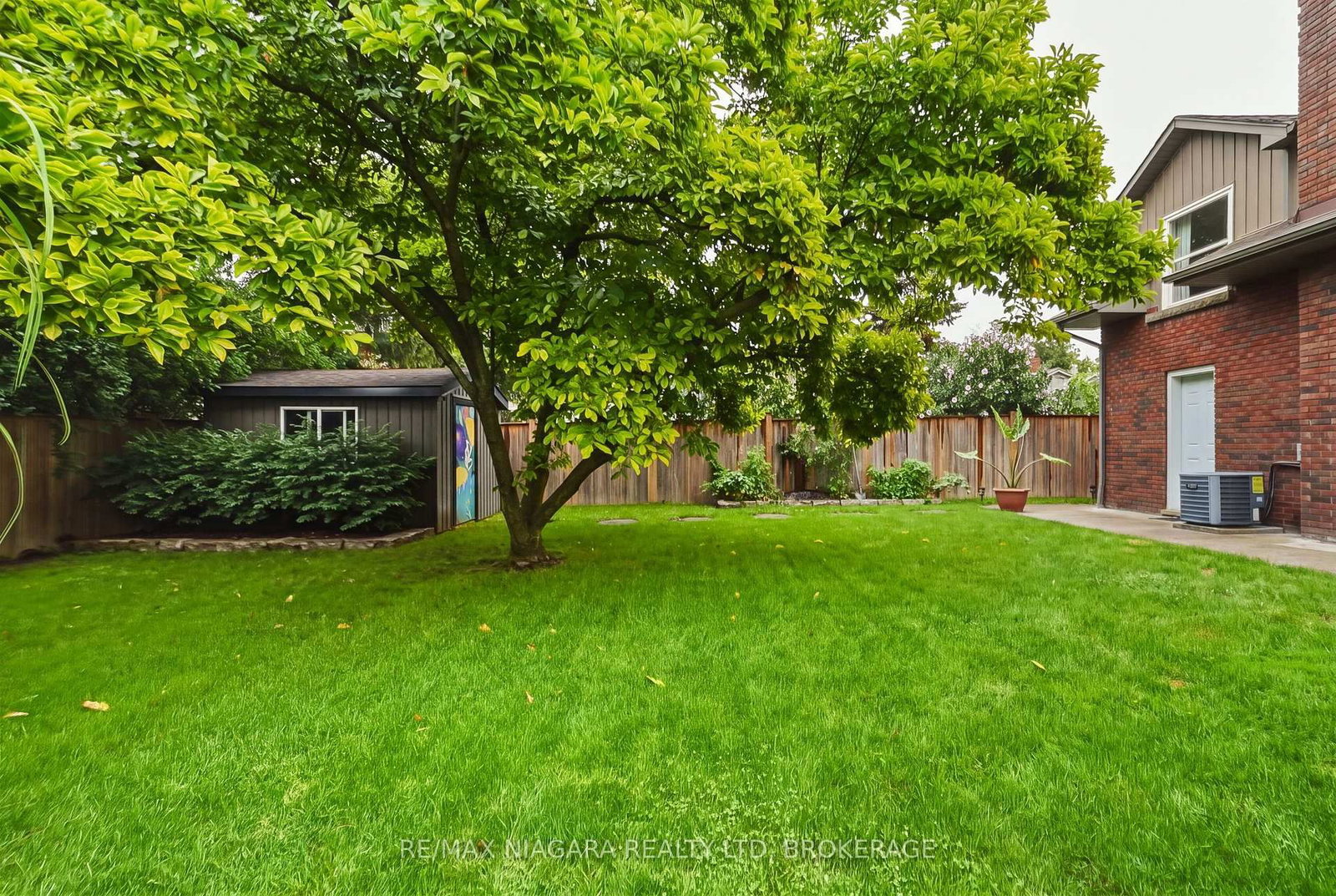 9 Youngblut Avenue • St. Catharines, ON photo 40