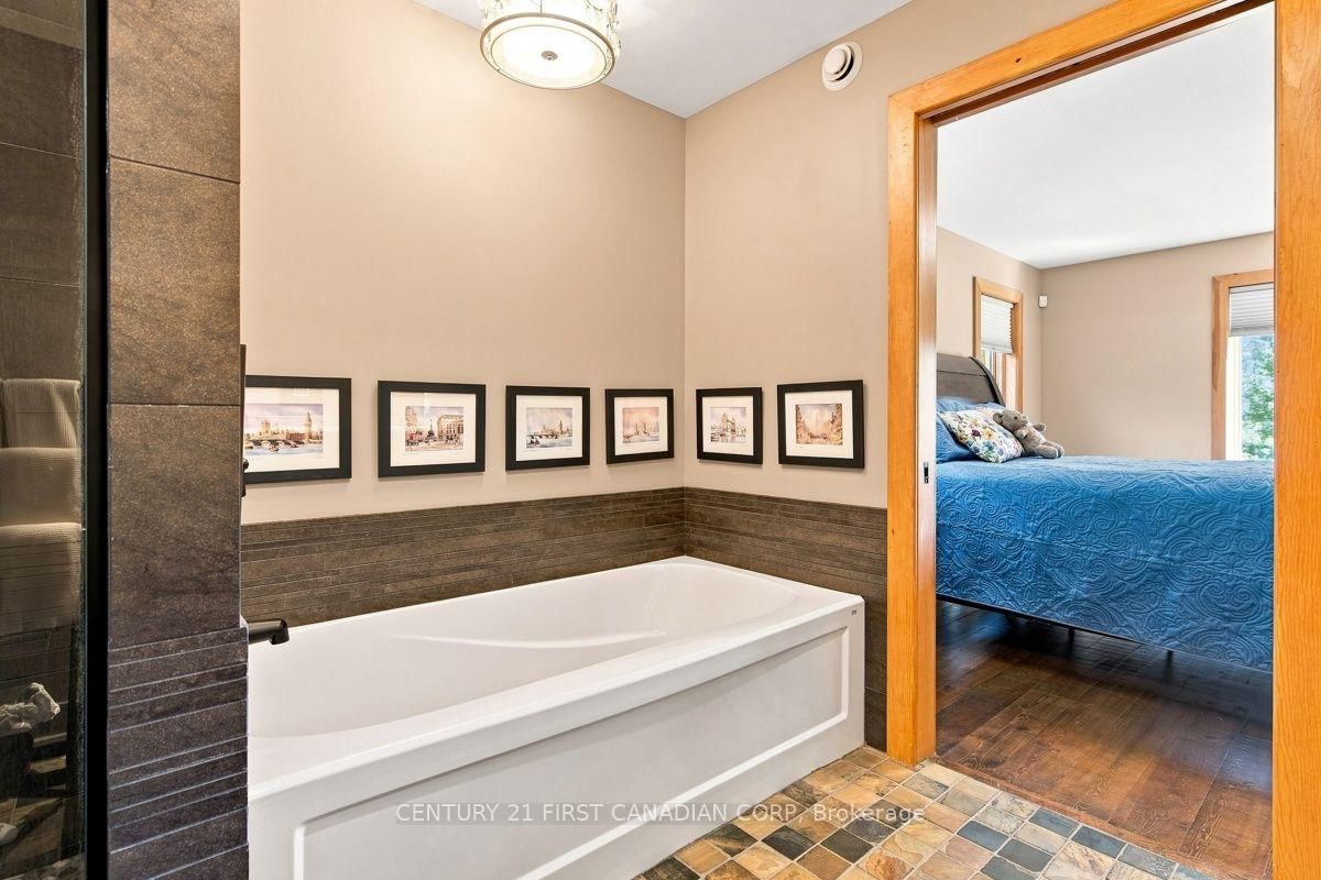 31998 Scout Road • North Middlesex, ON photo 24
