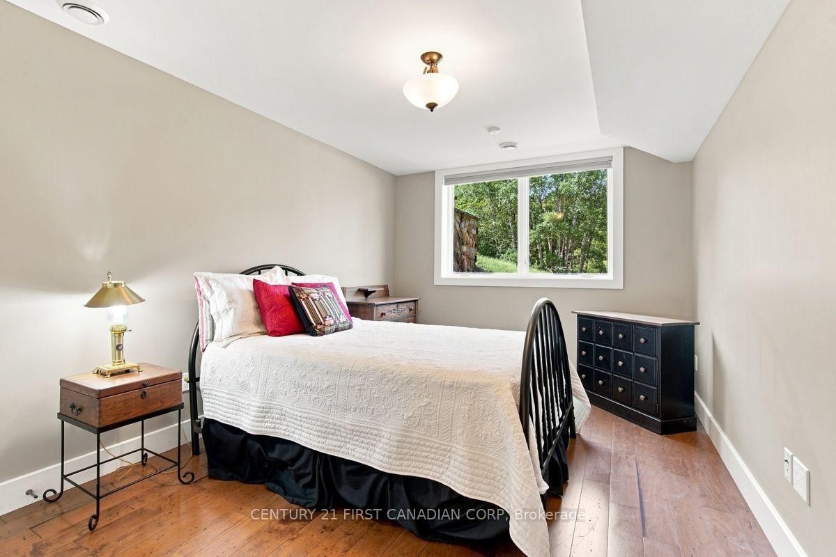 31998 Scout Road • North Middlesex, ON photo 39