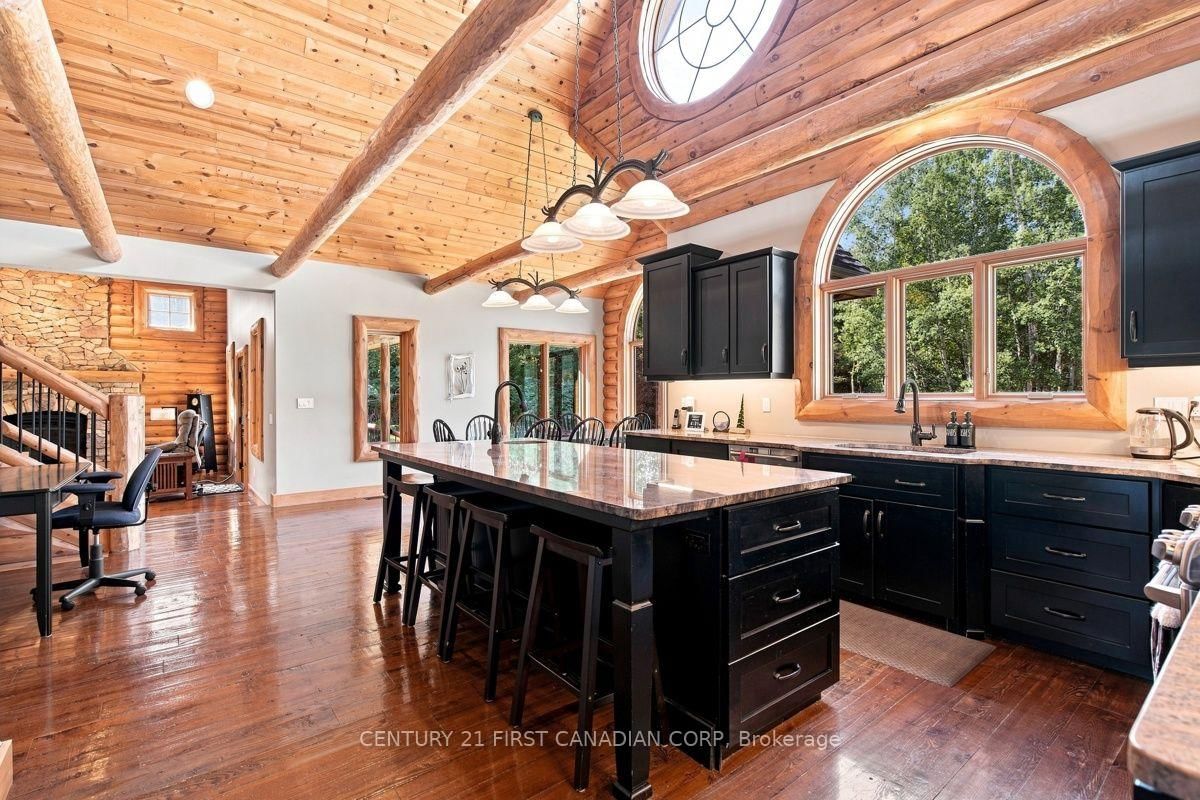 31998 Scout Road • North Middlesex, ON photo 8