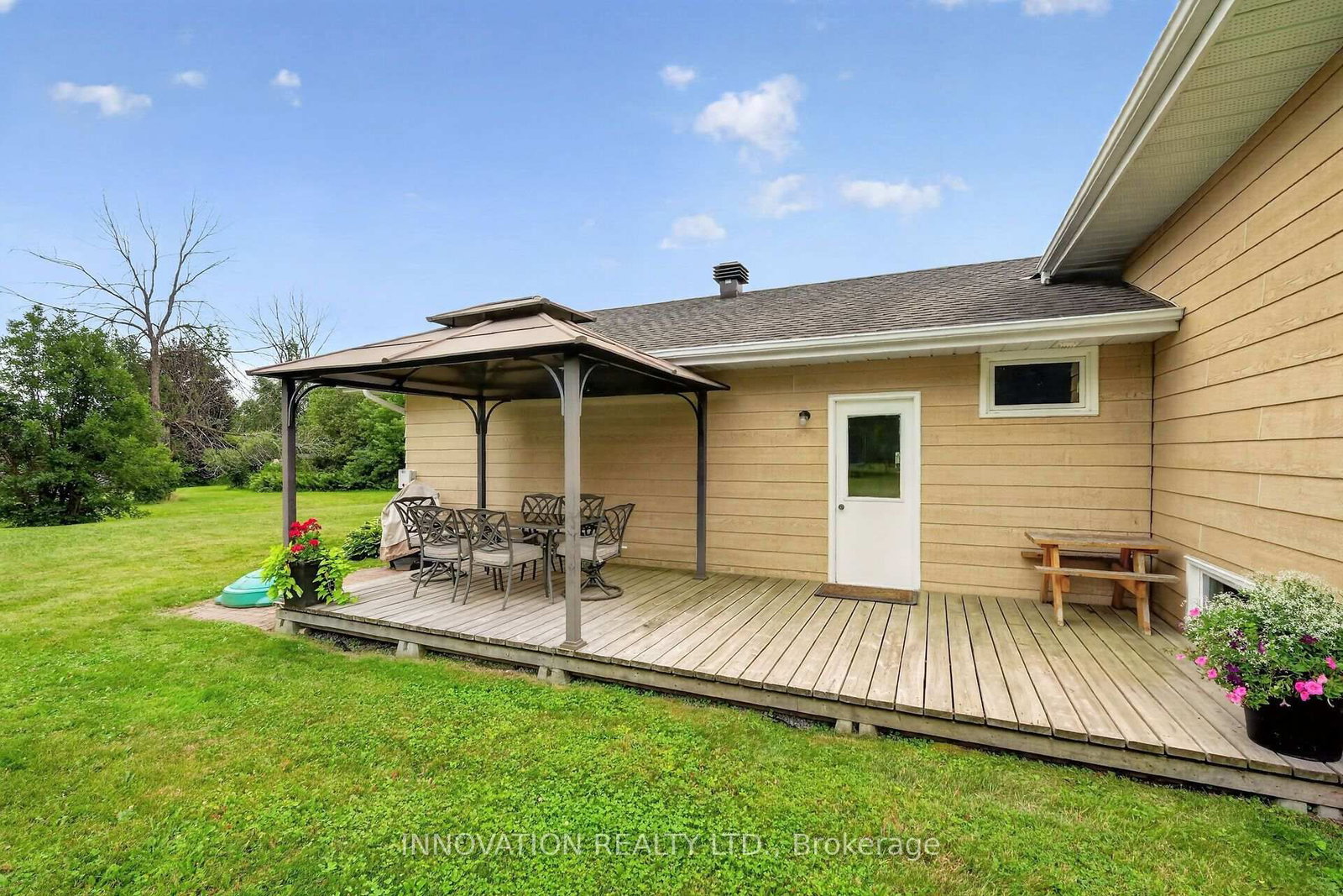 2675 Cindy Court • Metcalfe, ON photo 32