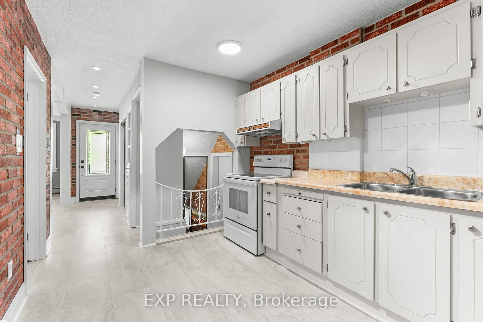 156 Park Row S • Hamilton, ON photo 14