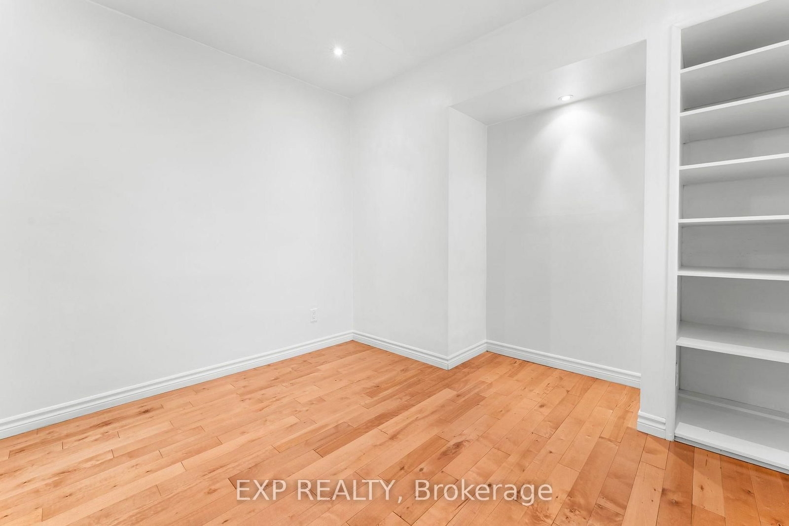 156 Park Row S • Hamilton, ON photo 17