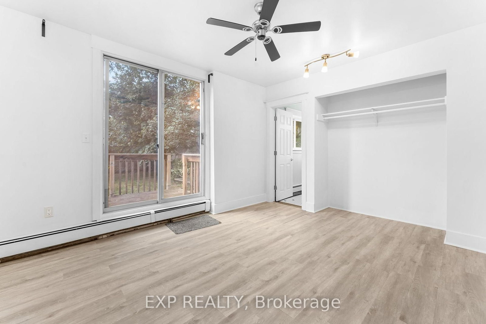 156 Park Row S • Hamilton, ON photo 22