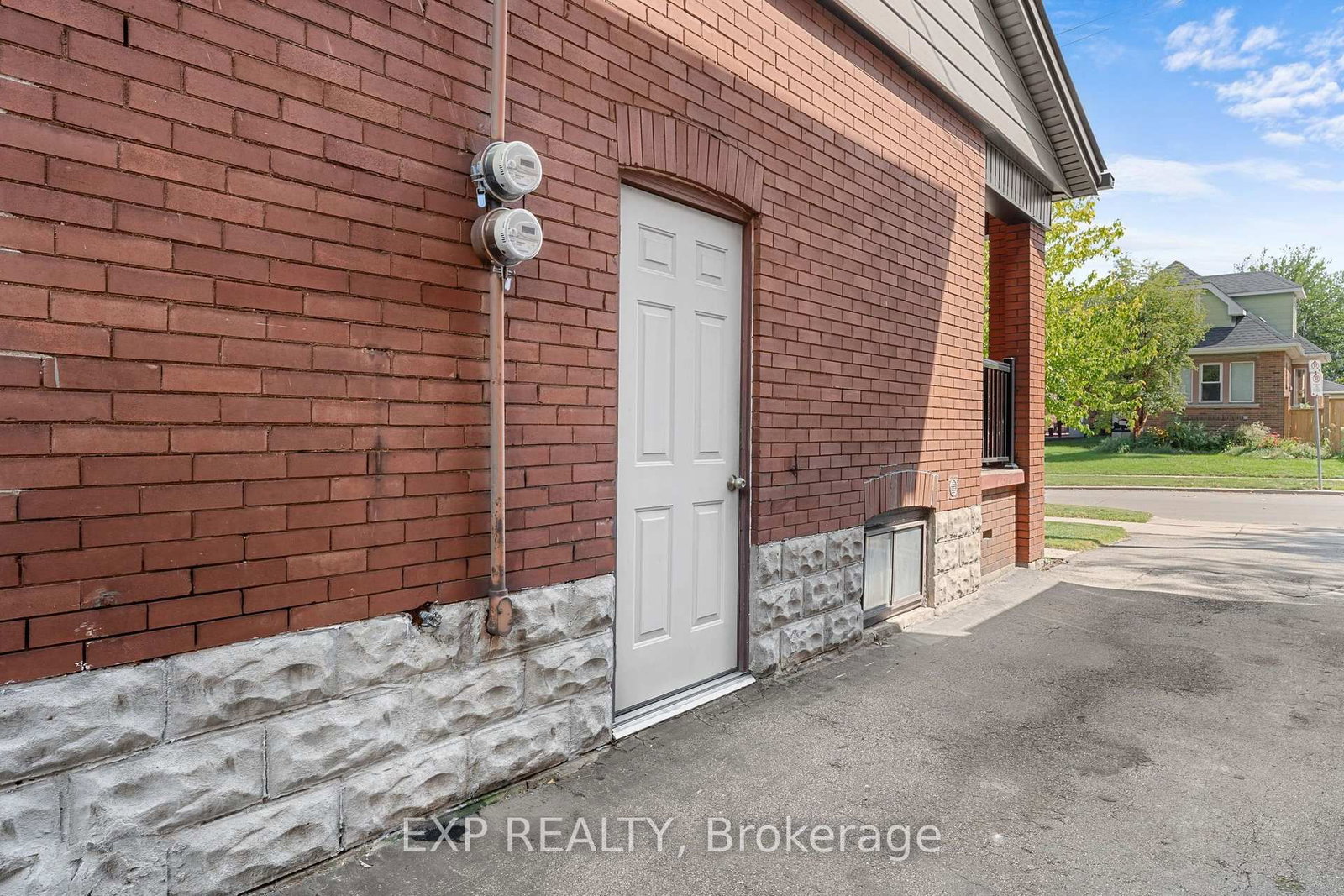 156 Park Row S • Hamilton, ON photo 42