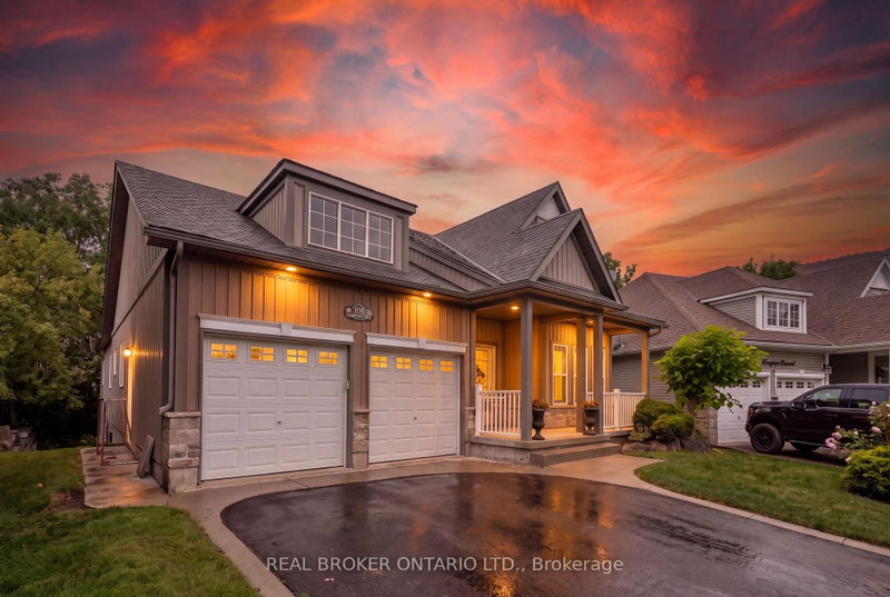 108 Hampson Crescent