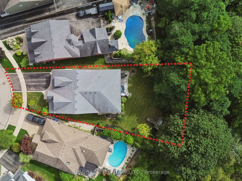 108 Hampson Crescent