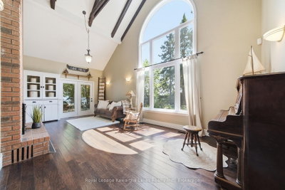 100 Pinewood Boulevard • Kawartha Lakes, ON photo 9