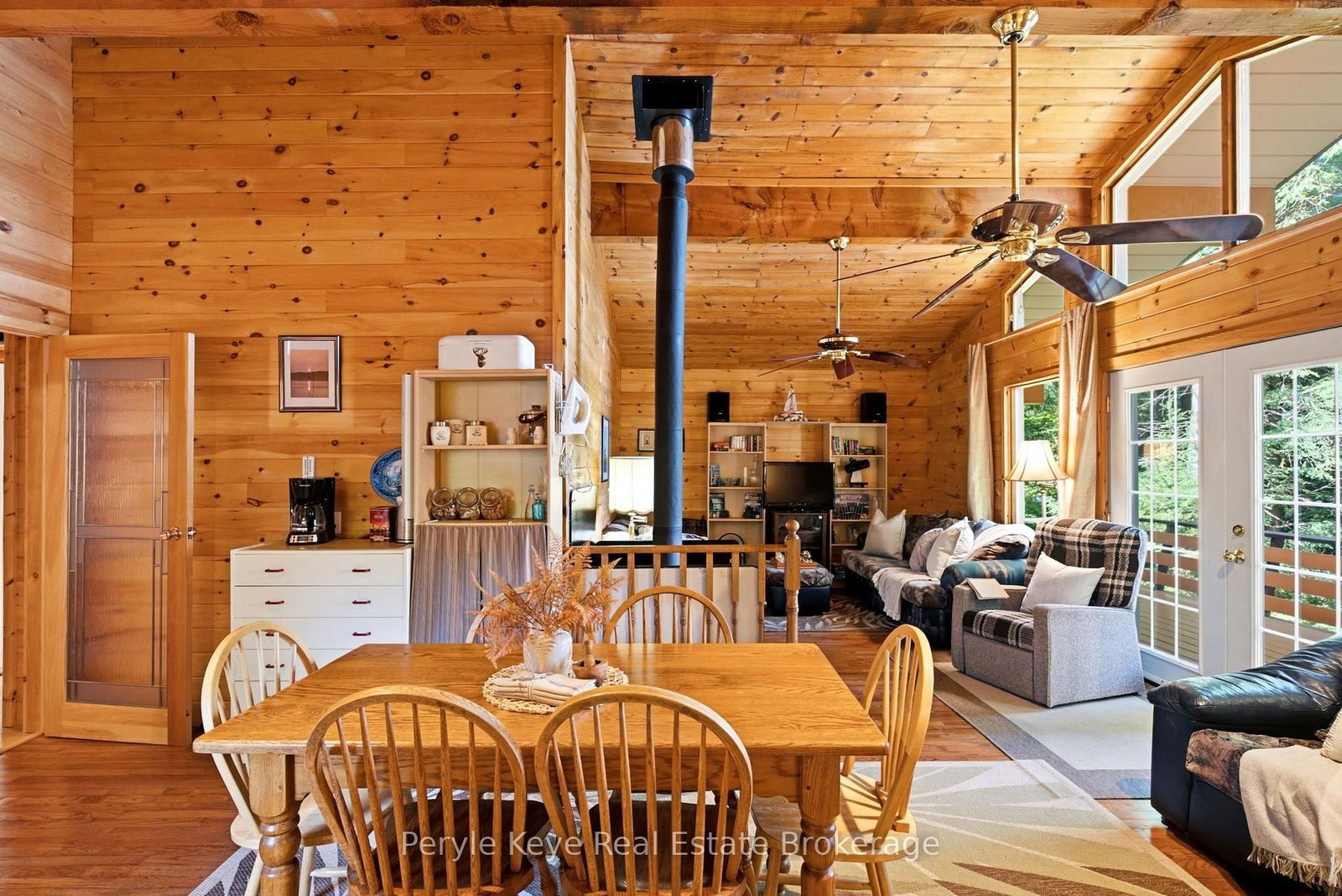 1160 Lakeshore Drive S • Bracebridge, ON photo 4